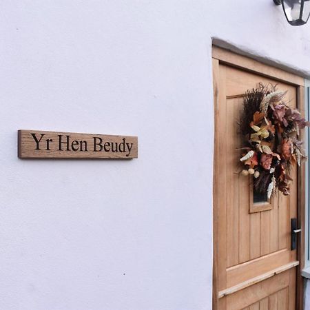 Luxury 2-Bed Barn Conversion In Llansteffan Carmarthen Exterior foto